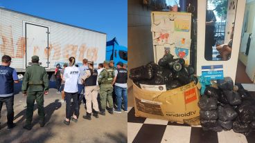 El operativo de Gendarmería y Prefectura (izquierda) en General Lagos; el procedimiento en Forest al 7600 (derecha).