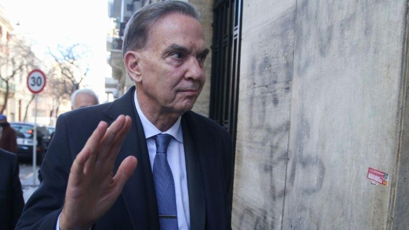 El diputado pidió que el Ejecutivo acepte el diálogo con el Legislativo.