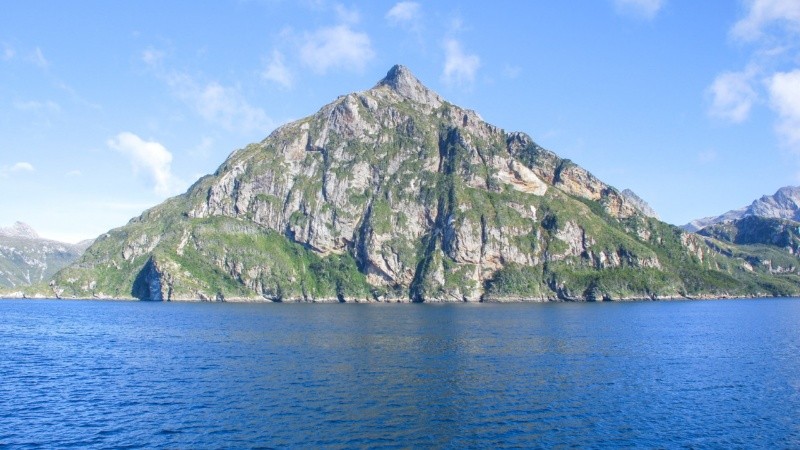 El proyecto incluye la renovación del muelle y el helipuerto, la construcción de laboratorios y un módulo habitacional.