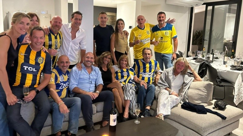 La imagen del asado canalla con Belloso y Ruben en Punta del Este.