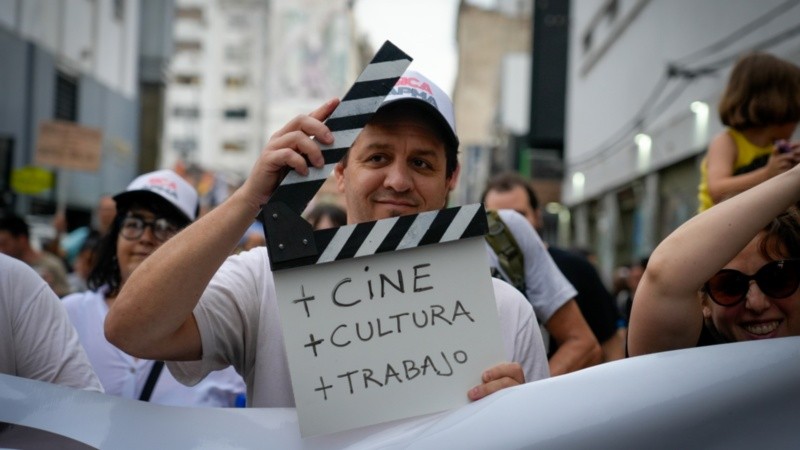 Marcha en defensa de la cultura en Rosario.