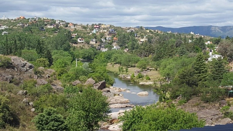 La cascada de Los Chorrillos, a una hora de Córdoba capital, es una de las atracciones de Tanti.