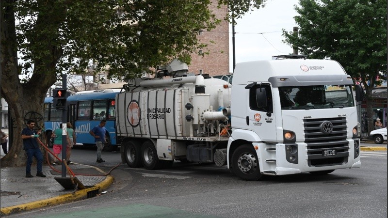 Tareas de limpieza previas a la tormenta.