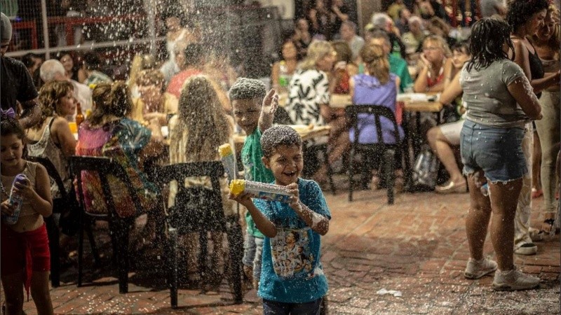 Una celebración de carnaval en para disfrutar en familia.