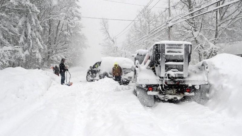 Las muertes ocurrieron por hipotermia, accidentes en carreteras resbaladizas por la nieve y problemas con el sistema de calefacción.