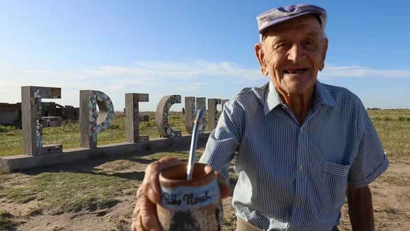Pablo Novak, el último habitante de Villa Epecuén, murió a los 93 años.