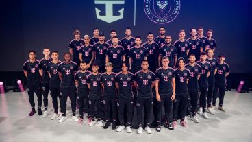 El plantel del Inter Miami con la nueva camiseta negra.