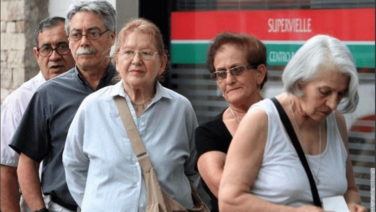 Bono para jubilados: el gobierno confirmó el monto, ¿cuánto van a cobrar en marzo 2024?