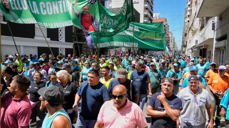 El paro y la movilización se sintieron fuerte en Rosario este miércoles