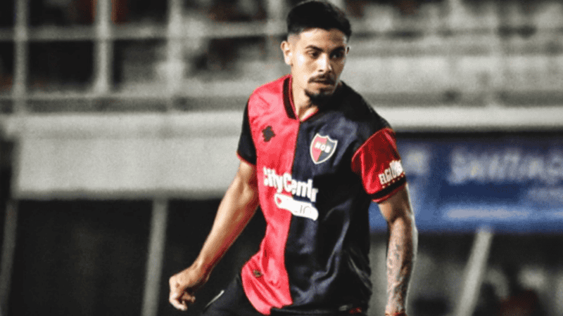 Sotelo fue titular en Santiago.