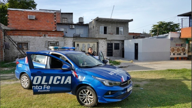 El cuerpo fue encontrado por la Policía este miércoles alrededor de las 5 de la mañana en la plaza de Juan Manuel de Rosas al 3600..