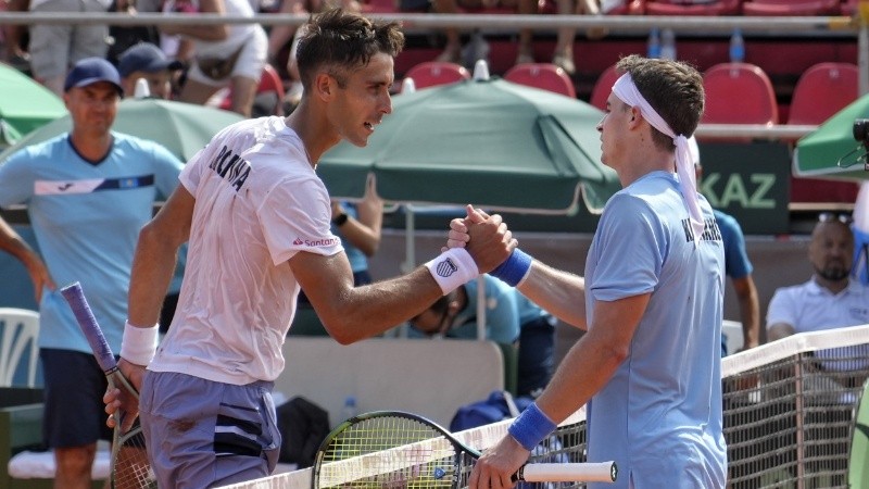 Tomás Etcheverry saludo al vencedor del juego, el kazajo Skatov