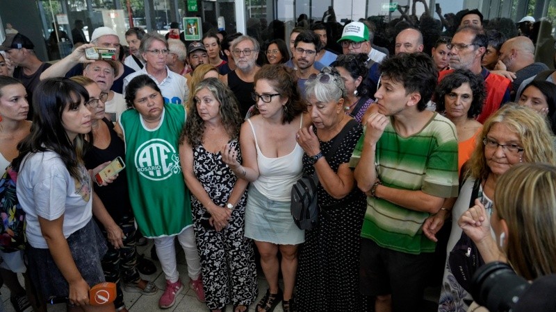 Una de las asambleas realizadas por los trabajadores luego de las detenciones de sus manifestantes.