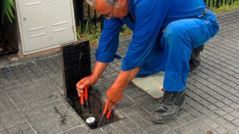 Con la renovación de materiales se busca desalentar el robo de elementos metálicos.