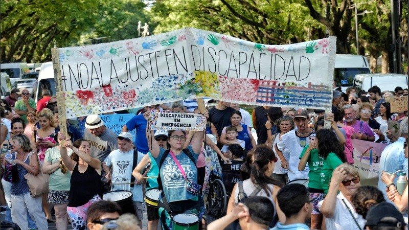 La movilización de transportistas de discapacidad en Rosario.