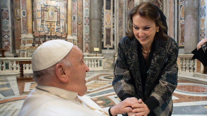 Mondino participó de la ceremonia de canonización este domingo.