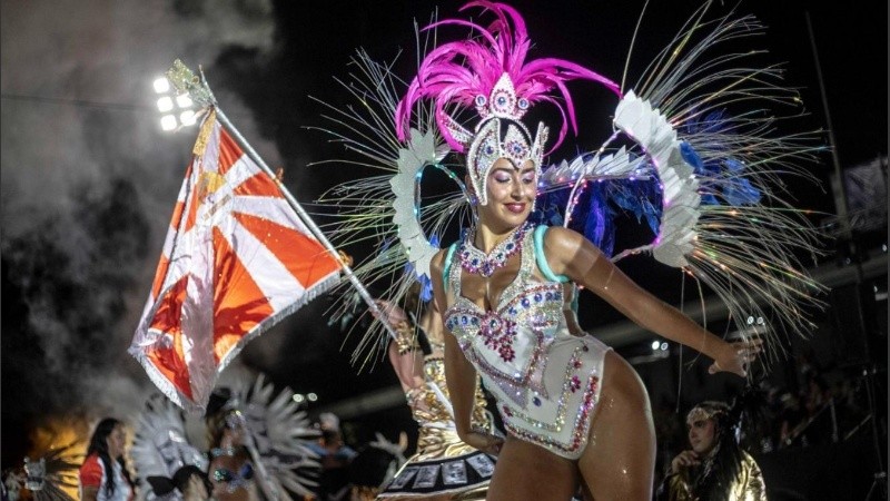 Así se vivió la primera noche del Carnaval en Rosario.