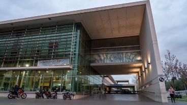 El cuerpo de Perea permanece en la morgue del hospital.