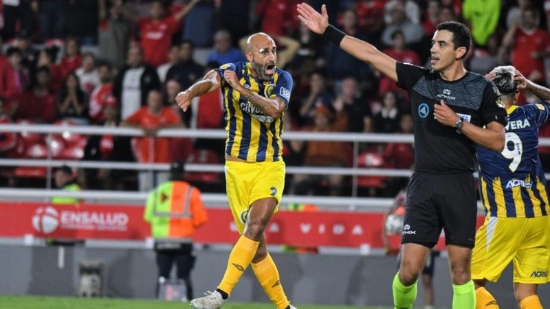 El reclamo de Quintana al juez del partido.