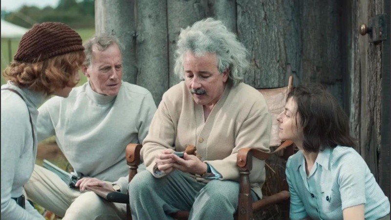 rata el lado menos conocido de Albert Einstein y la bomba atómica.