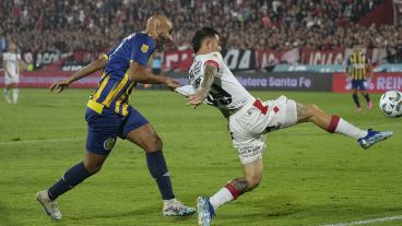 Astore y Michaloutsos no pudieron traerle a Larriera jugadores para un buen relevo.