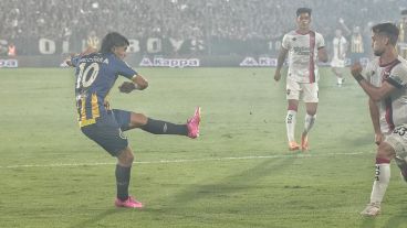 Malcorra fue otra vez el dueño del clásico rosarino.