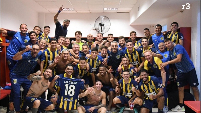 Caras de felicidad en el vestuario canalla.