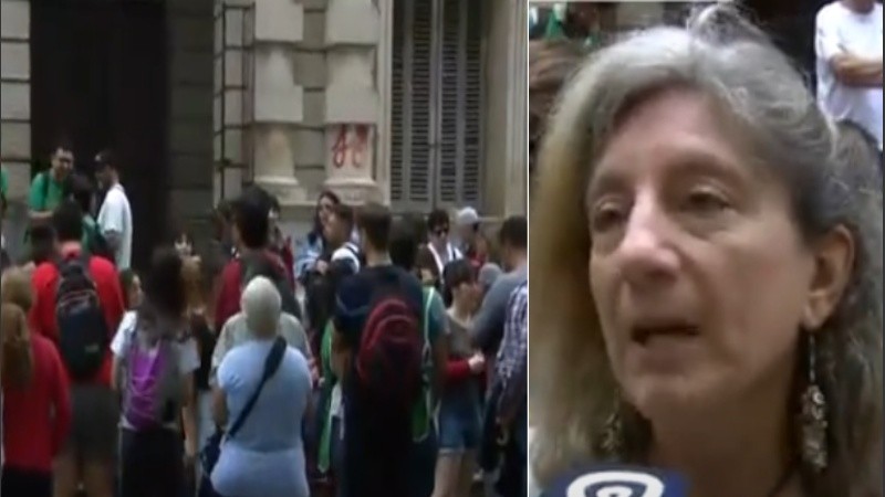 Clase abierta en Derecho en medio del paro docente.