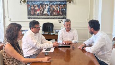 "Vamos a analizar la estrategia judicial para que sea efectivo el reclamo de las ciudades del interior ", anunció el intendente.