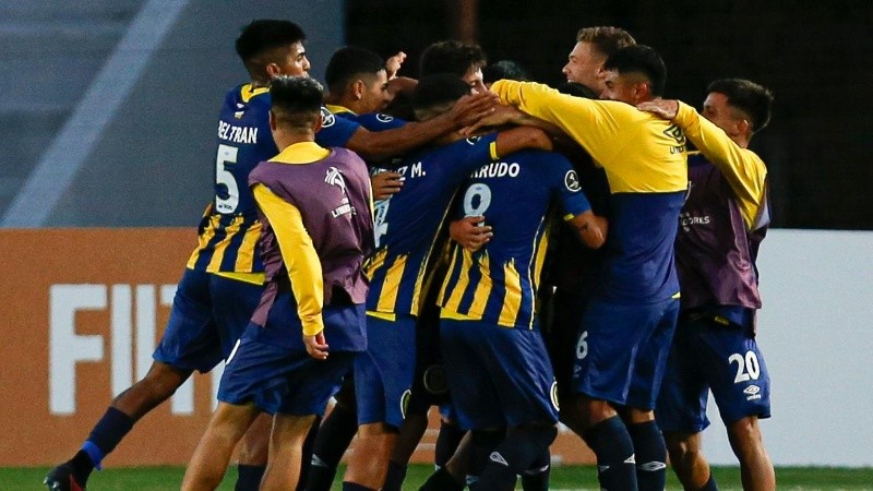 El equipo rosarino ganó y ahora jugará otra vez el miércoles.