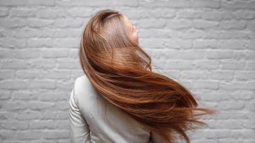 El calor en exceso debilita y resquebraja el cabello.