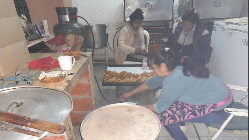 El de Angelita es uno de los comedores más grandes, alimenta a 770 chicos y 360 madres.