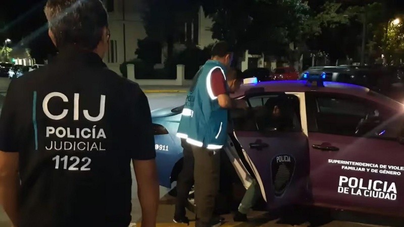 La mujer, postrada en una habitación anexa en la terraza, se encontraba en pésimas condiciones ambientales e higiénicas.