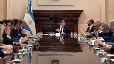 La reunión de los gobernadores con Francos y Posse.
