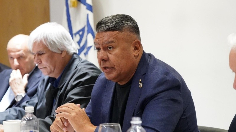 Tapia durante la reunión de este lunes en Ezeiza.