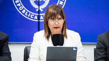 Bullrich dijo que el reglamento sobre el uso de las armas va a poner negro sobre blanco en situaciones de riesgo.