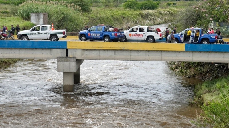Personal de Bomberos se hizo presente en el lugar.