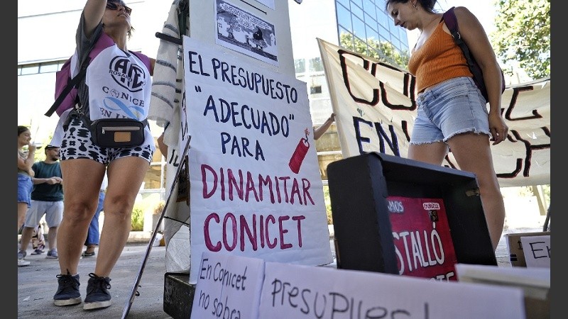 Trabajadores de la ciencia y de la universidad pública convocaron a 