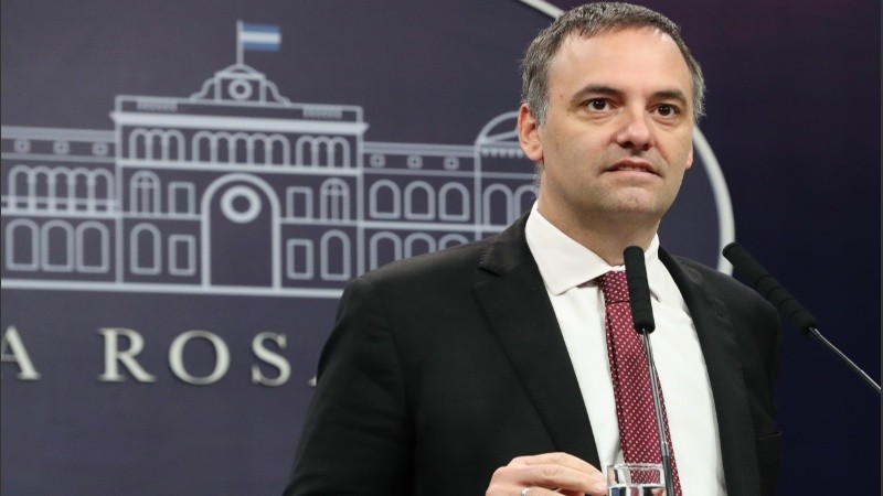 Manuel Adorni durante la conferencia de este jueves 21 de marzo.