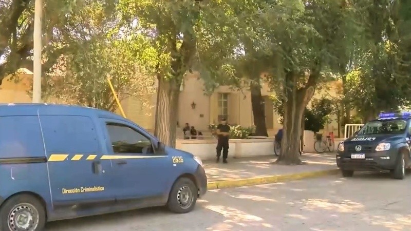 Despliegue policial tras el aviso del preocupante hallazgo.