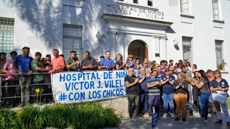 El abrazo al Vilela realizado este miércoles a la mañana.