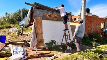 Una de las casillas que fueron desmanteladas en el operativo en el terreno ocupado.