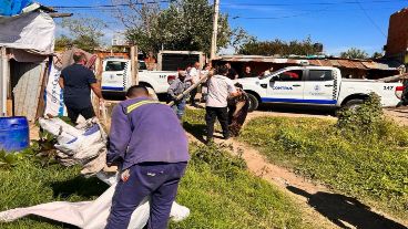 Una de las casillas que fueron desmanteladas en el operativo en el terreno ocupado.