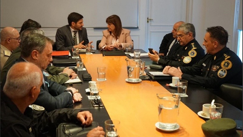 La reunión del comité de crisis sobre la seguridad en Rosario este jueves, en la que no dejaron trascender cifras de resultados.