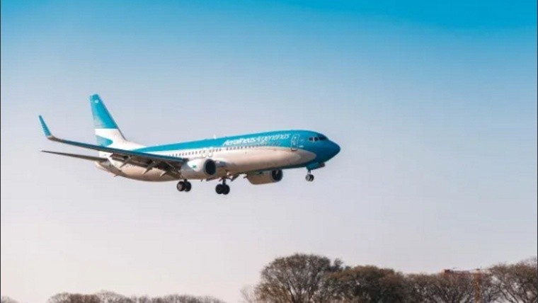 Aerolíneas Argentina recorta casi 20% sus vuelos de cabotaje para la temporada baja