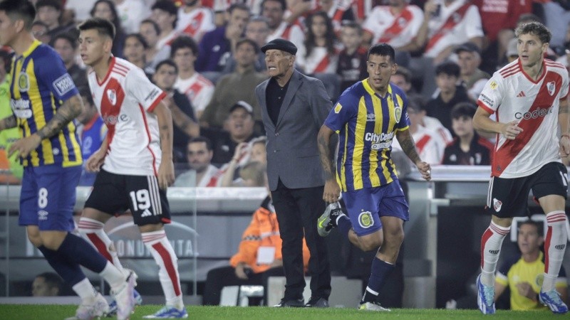 Russo rota jugadores pensando en la Copa.