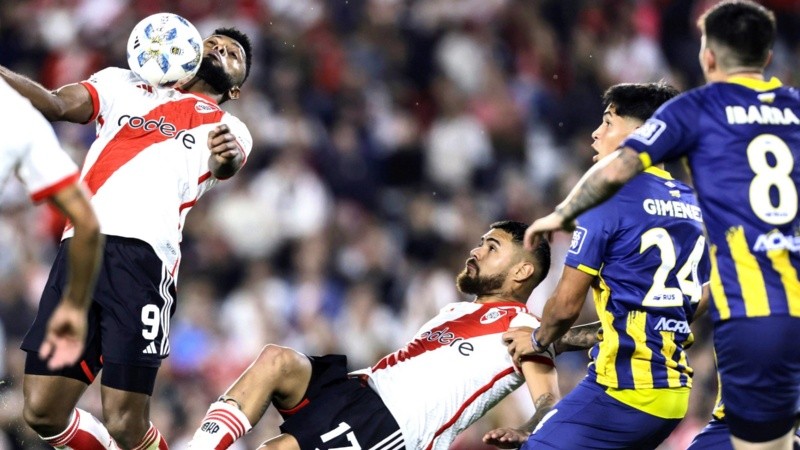 Obligaciones diferentes en la noche del Monumental.