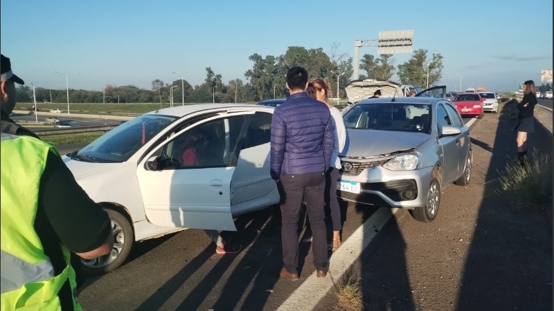 Choque entre 4 autos en la autopista Rosario-Córdoba.