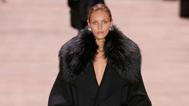 Los abrigos pueden ser completamente de peluche o contar con detalles en algunas zonas.