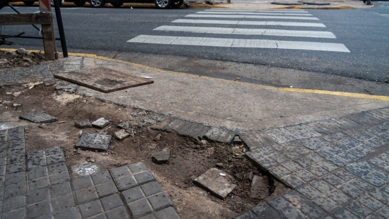 El municipio inicia un plan para reparar veredas rotas en Rosario